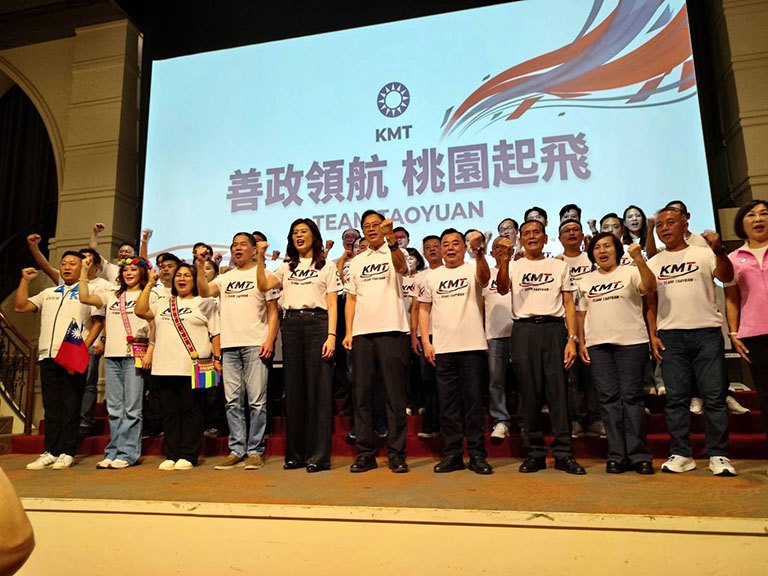 桃園戰隊全員合體拚勝選　鄭麗文讚張善政領航拚全壘打