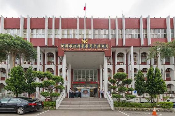 桃園市平鎮區中豐路老婦人被殺　警消據報趕抵現場老婦人已死亡