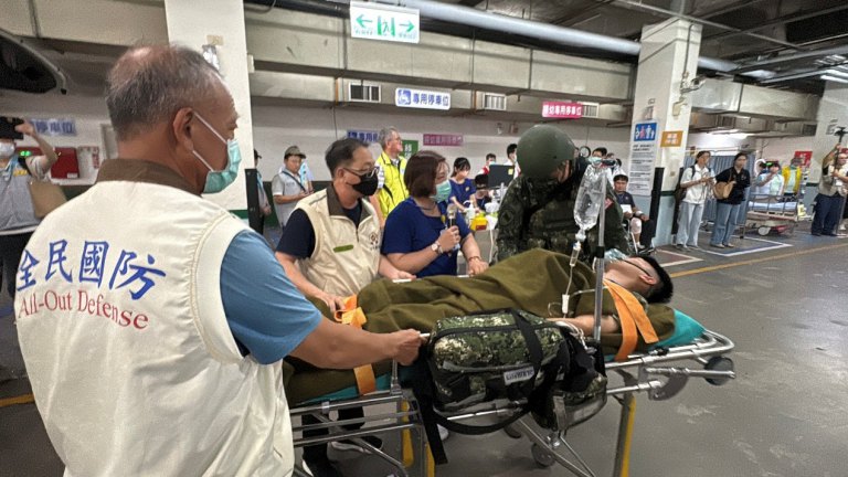 屏東縣內埔鄉後備輔導中心投入城鎮韌性演習　張惇涵視察肯定後備整備能量