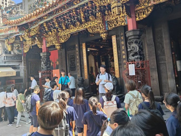 青年見學走進新竹舊城 六家高中生探索城市文化記憶 青年見學走進新竹舊城 六家高中生探索城市文化記憶