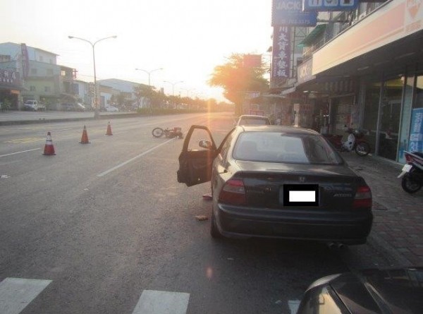 ▲高雄市不當開車門釀成的意外事故。(圖片來源／網路)