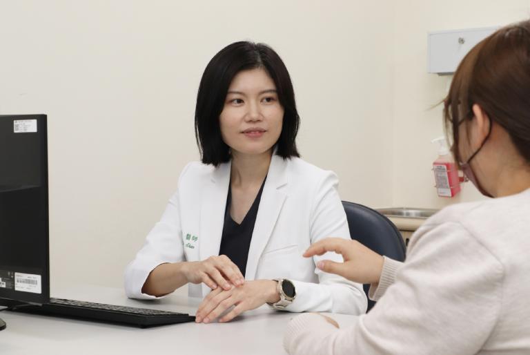 達文西機械手臂結合經陰道自然孔　仁愛長庚醫打造「零腹部傷口」手術