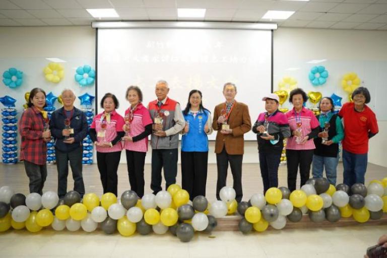 竹縣關懷志工表揚今登場　表揚9位耆老志工盼更多人用愛串起獨老微笑